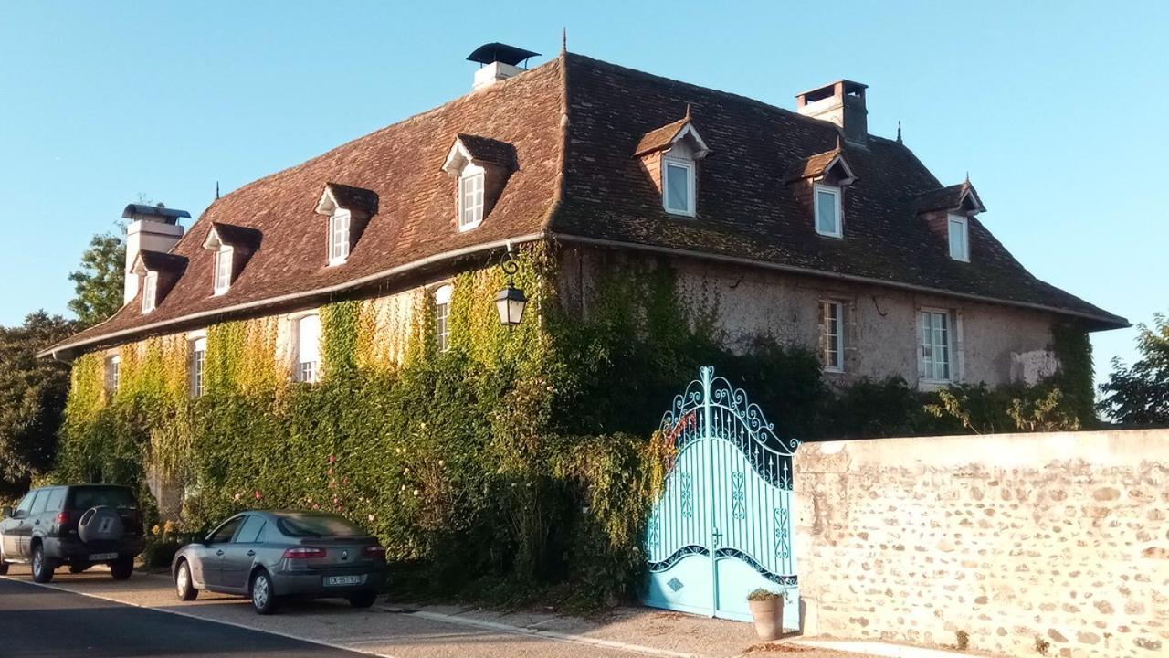 Maison Grandes Chambres Avec Cuisine -Jardin -Terrasse-Bbq Bastanes Bagian luar foto